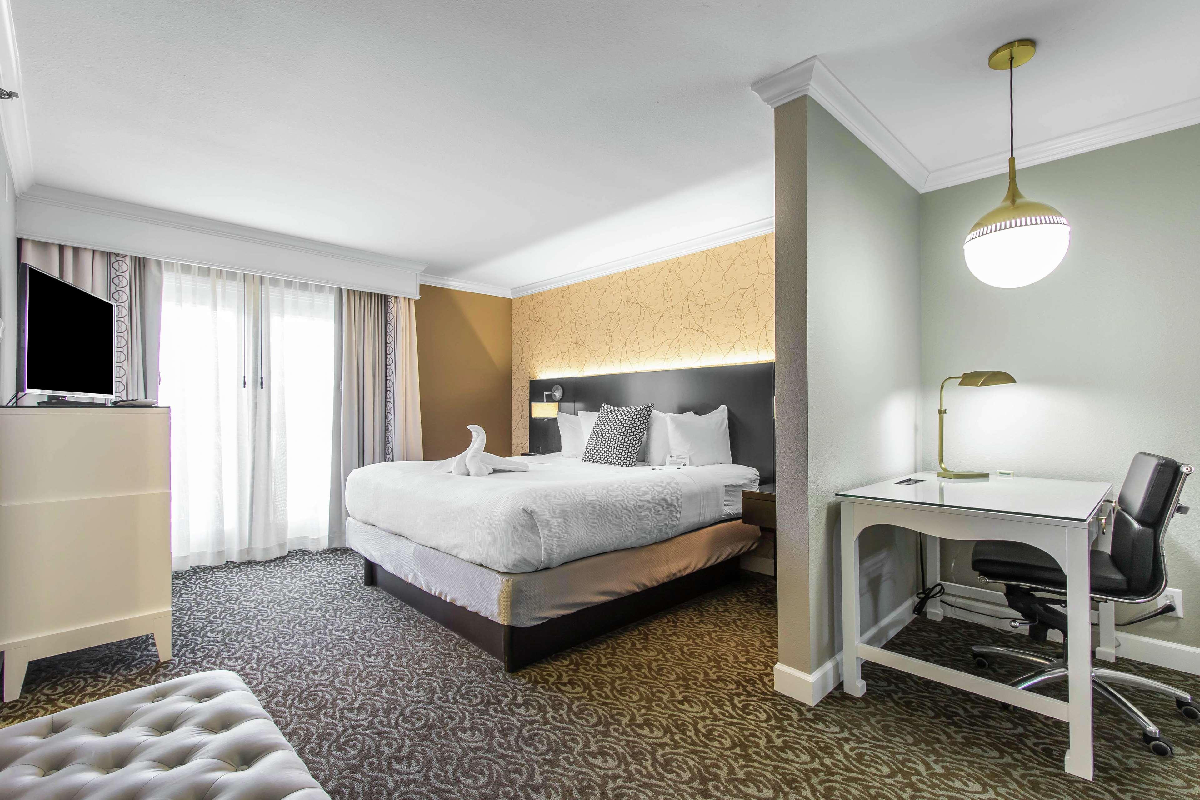The Burgundy Hotel, Tapestry Collection By Hilton Little Rock Ngoại thất bức ảnh